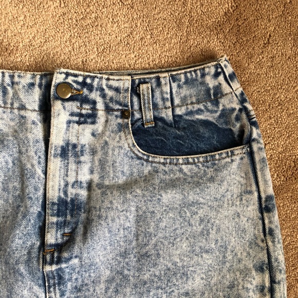 Vintage acid wash denim skirt - Picture 2 of 5